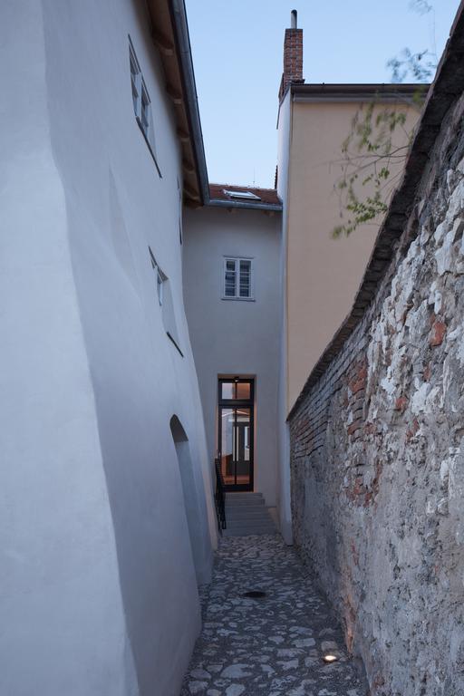 Stajnhaus Hotel Mikulov Buitenkant foto